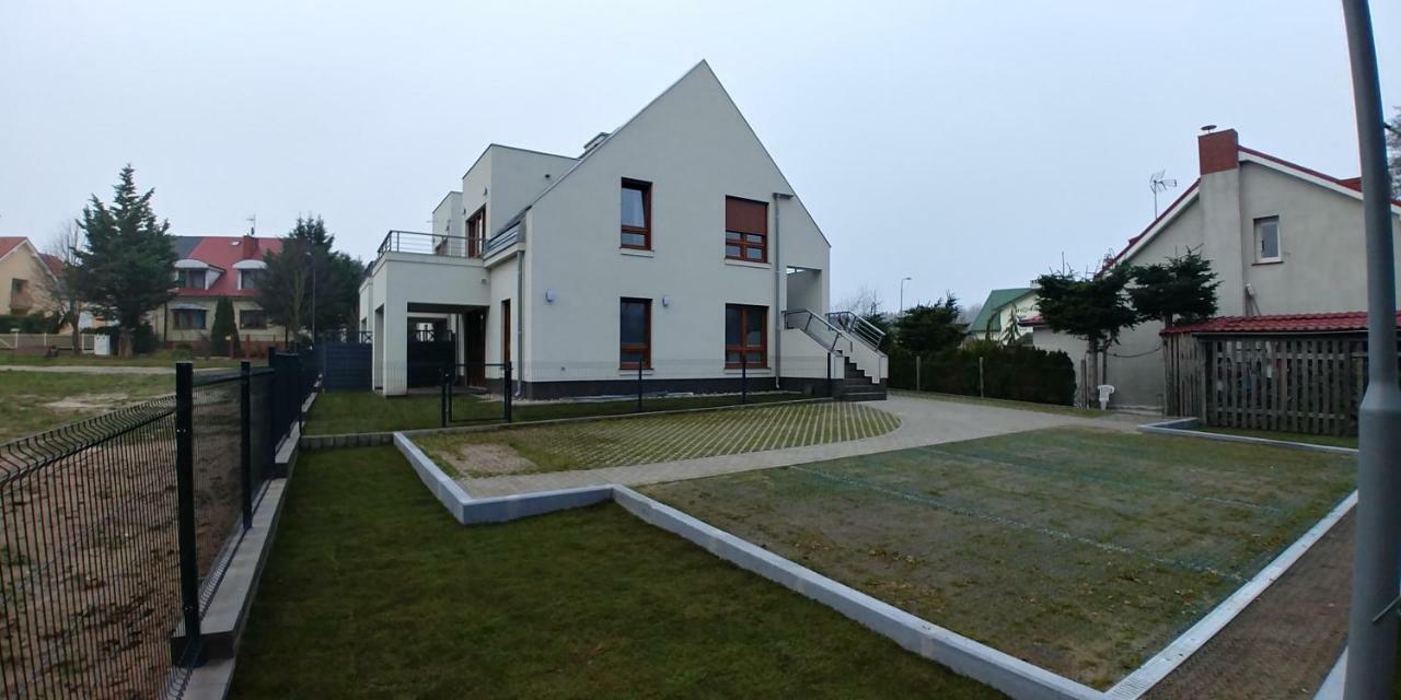 Apartament Z Ogrodkiem Trzęsacz Dış mekan fotoğraf